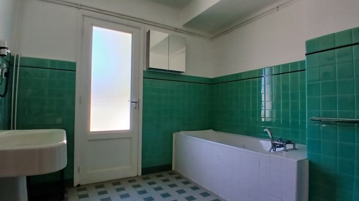 Image No.21-4 Bed Property for sale