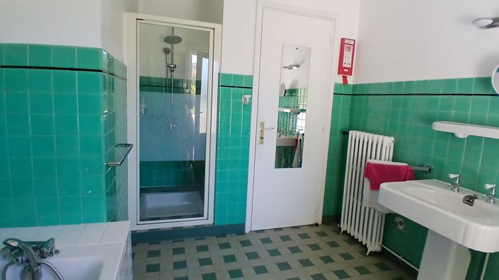 Image No.23-4 Bed Property for sale