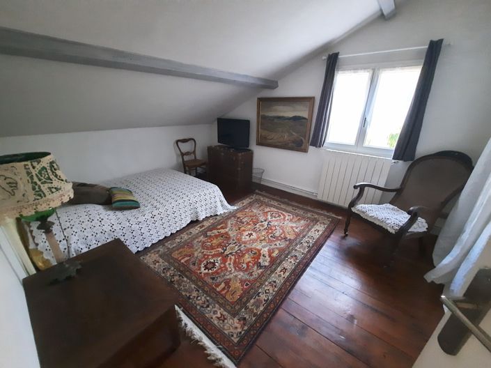 Image No.13-3 Bed Property for sale