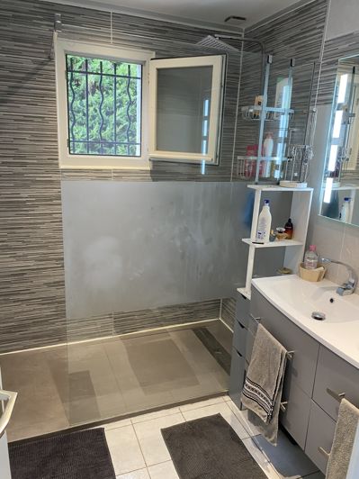 Image No.16-4 Bed Property for sale