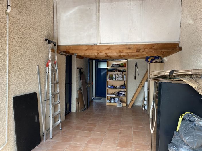 Image No.17-4 Bed Property for sale