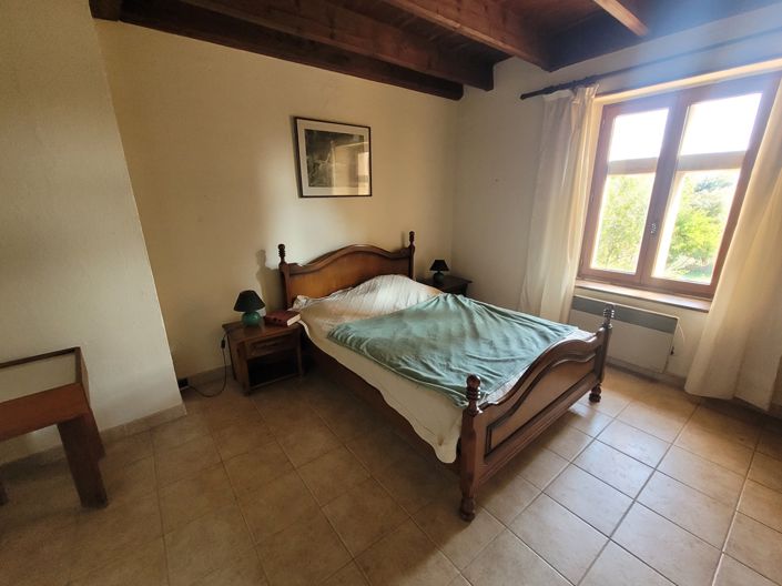 Image No.21-6 Bed Property for sale