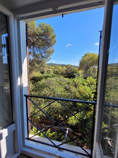 Image No.27-6 Bed Property for sale