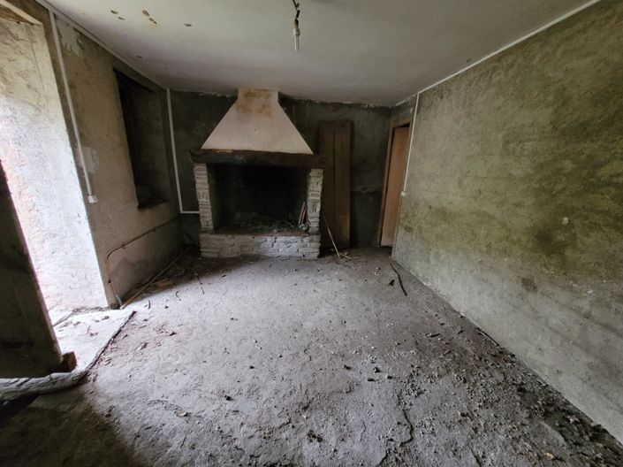 Image No.9-2 Bed House for sale