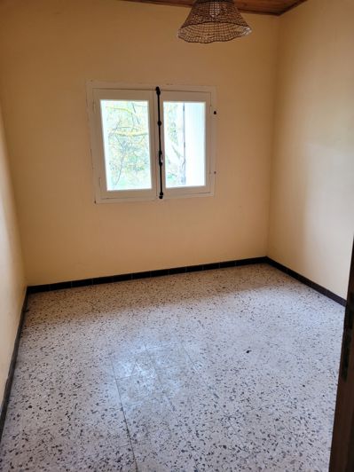 Image No.8-2 Bed House for sale