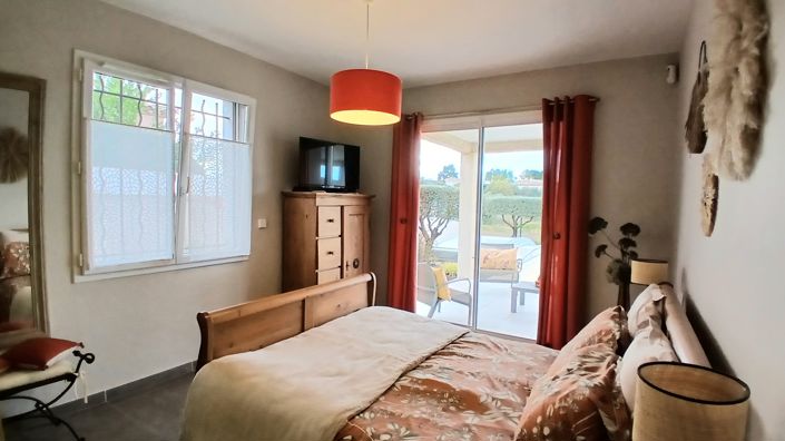 Image No.17-4 Bed Property for sale