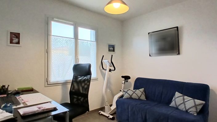 Image No.25-4 Bed Property for sale