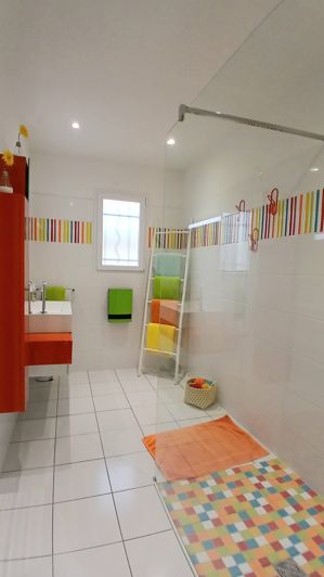 Image No.24-4 Bed Property for sale