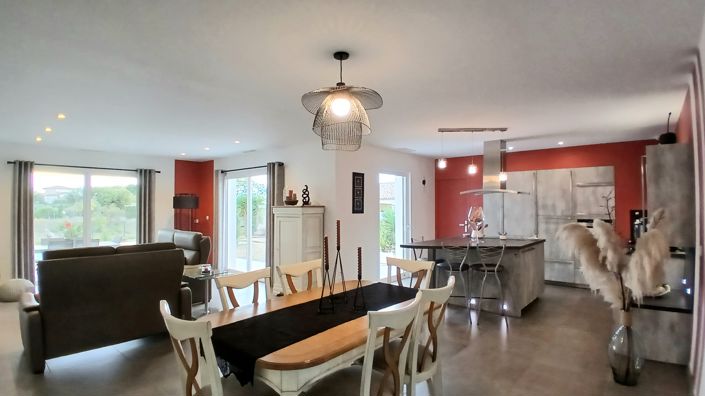 Image No.9-4 Bed Property for sale