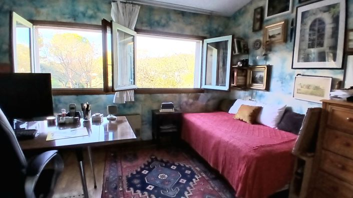 Image No.21-5 Bed Property for sale