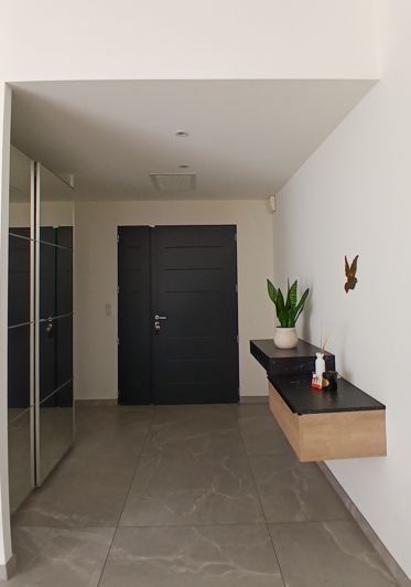 Image No.19-4 Bed Property for sale