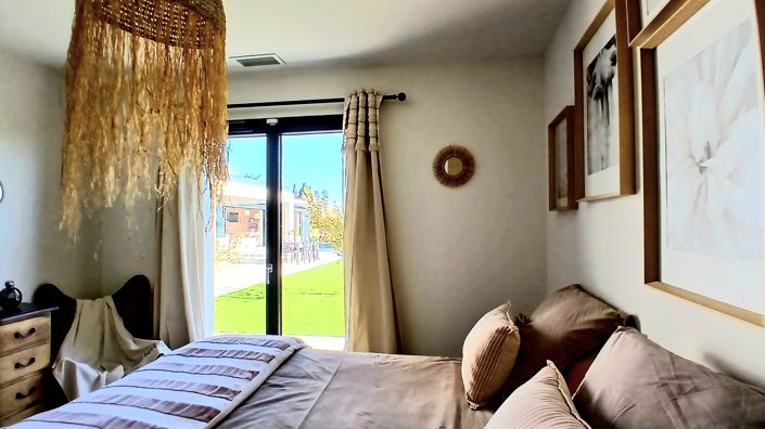 Image No.26-4 Bed Property for sale