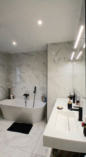 Image No.22-4 Bed Property for sale