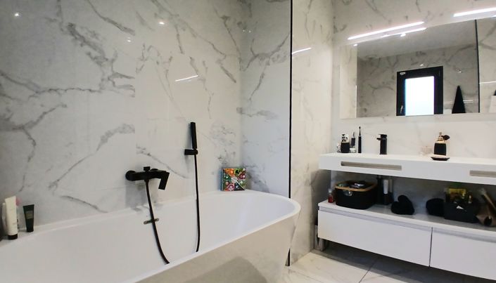 Image No.23-4 Bed Property for sale