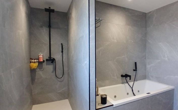 Image No.30-4 Bed Property for sale