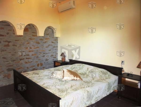 Image No.10-9 Bed House for sale