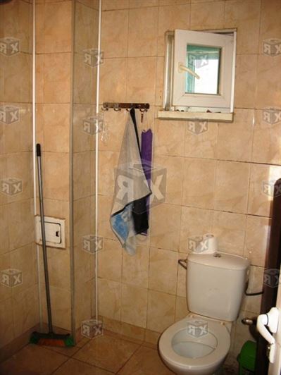 Image No.12-2 Bed Property for sale