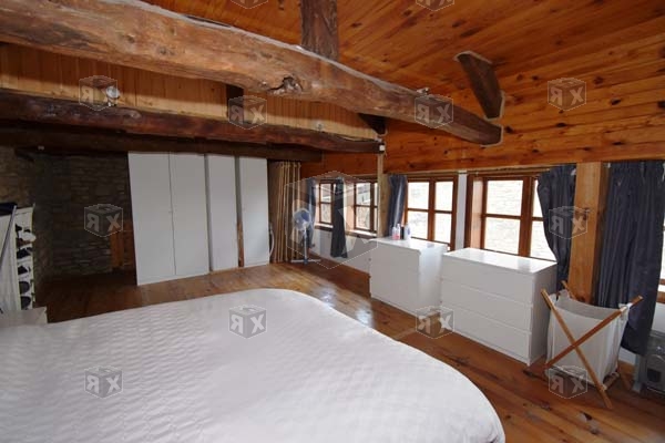 Image No.20-4 Bed House for sale