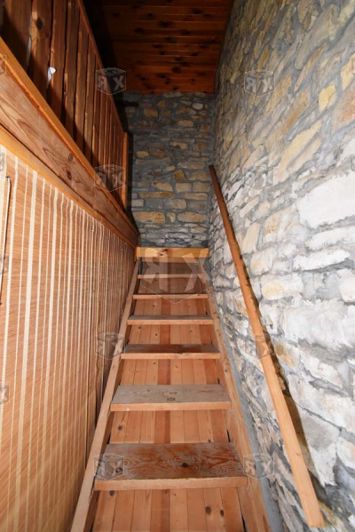 Image No.22-4 Bed House for sale