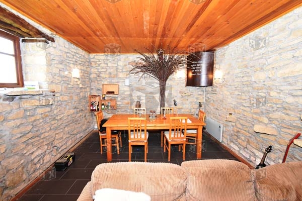 Image No.9-4 Bed House for sale