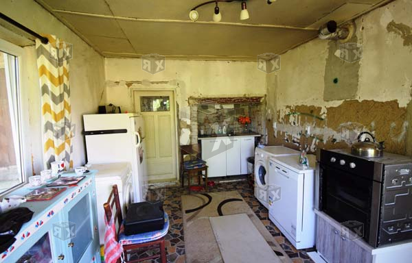 Image No.8-2 Bed House for sale