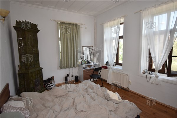 Image No.5-5 Bed House for sale