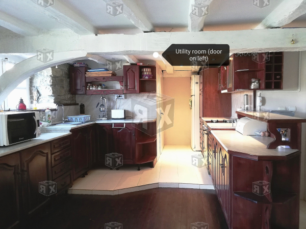 Image No.8-5 Bed House for sale