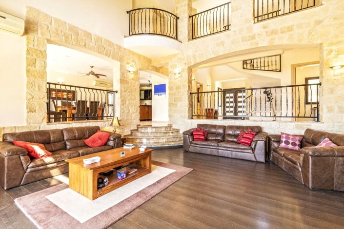 Image No.12-5 Bed Villa for sale