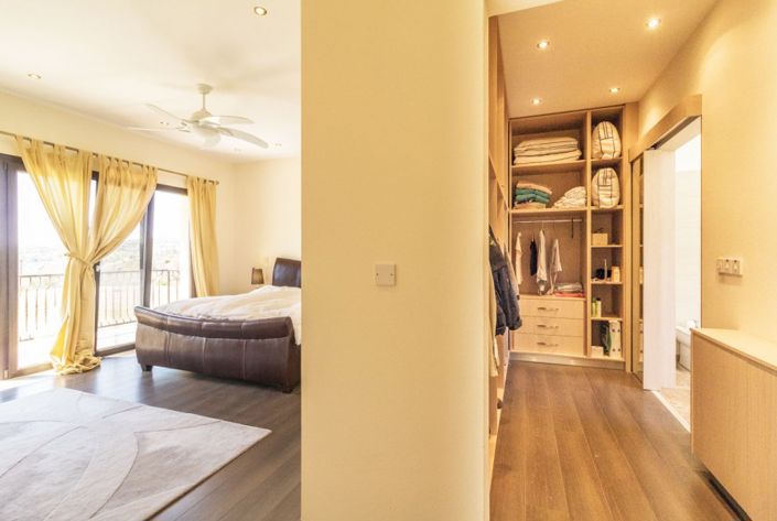 Image No.15-5 Bed Villa for sale