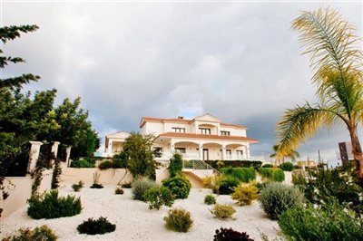 Detached Villa For Sale  in  Empa