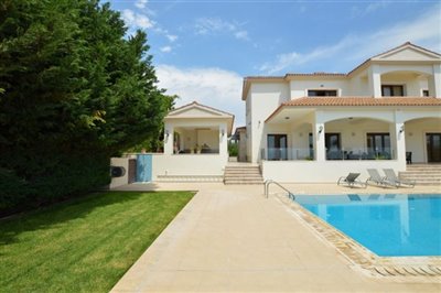 Detached Villa For Sale  in  Emba