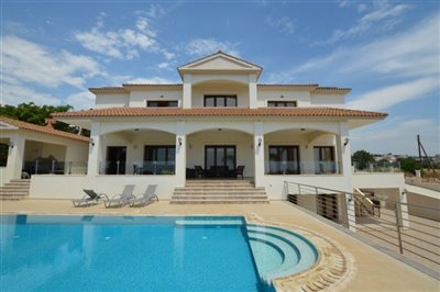 Detached Villa For Sale  in  Emba