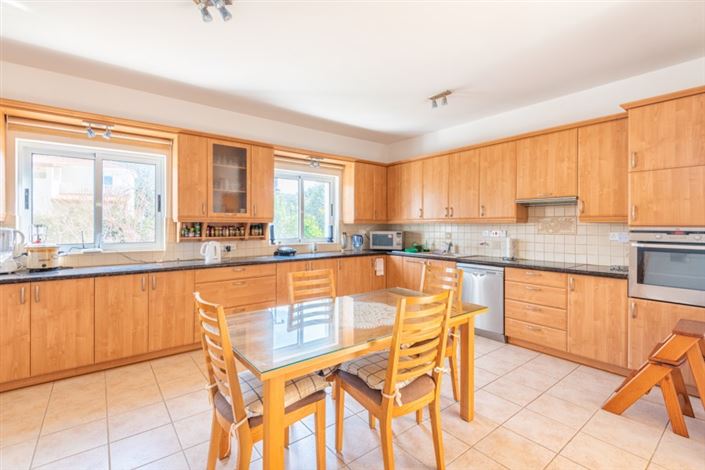 Image No.12-4 Bed Villa for sale