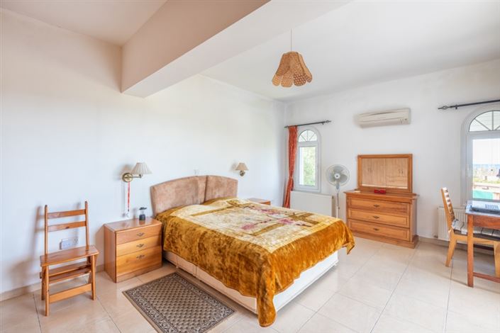 Image No.14-4 Bed Villa for sale