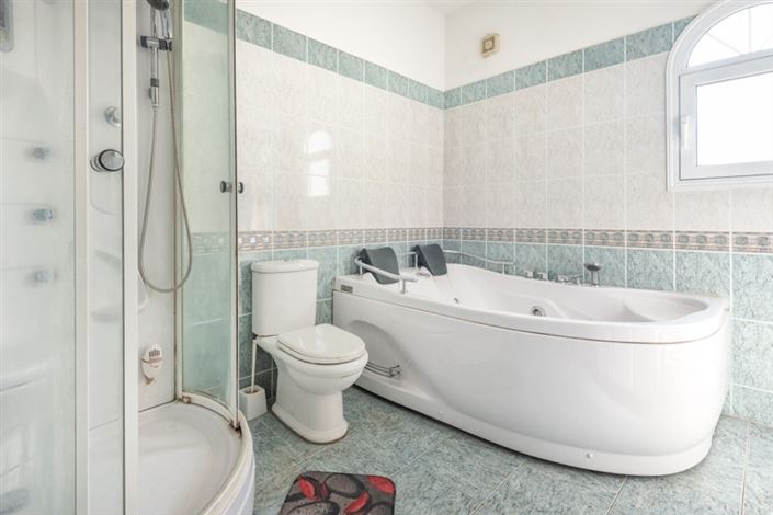 Image No.19-4 Bed Villa for sale