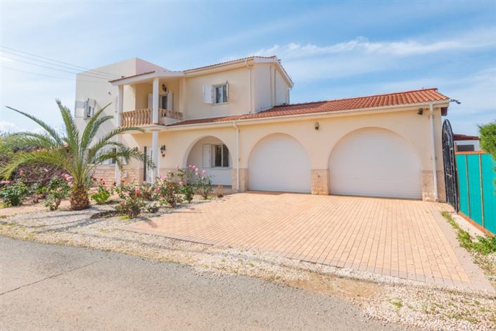 Image No.29-4 Bed Villa for sale