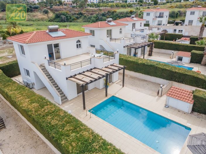 Image No.25-2 Bed Villa for sale