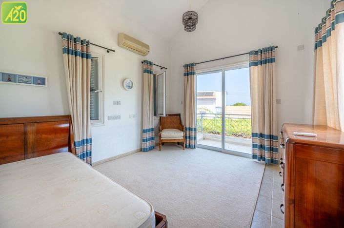 Image No.21-3 Bed Villa for sale