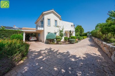 Detached Villa For Sale  in  Neo Chorio