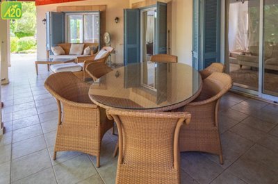 Detached Villa For Sale  in  Neo Chorio