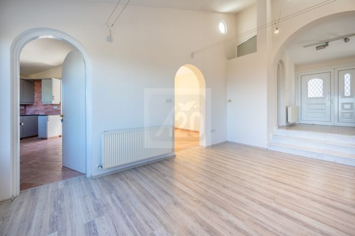 Image No.12-4 Bed Villa for sale