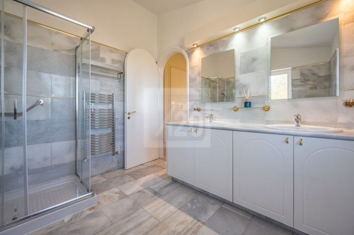 Image No.21-4 Bed Villa for sale