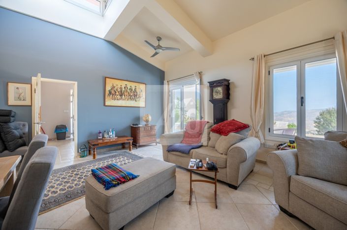 Image No.20-2 Bed Bungalow for sale