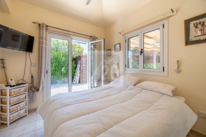 Image No.23-2 Bed Bungalow for sale