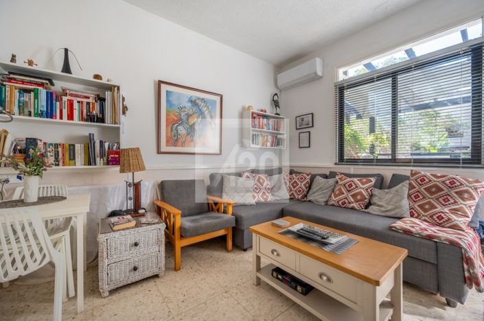 Image No.9-1 Bed Townhouse for sale