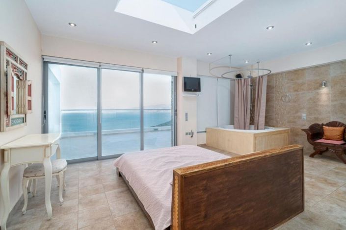 Image No.12-4 Bed Villa for sale