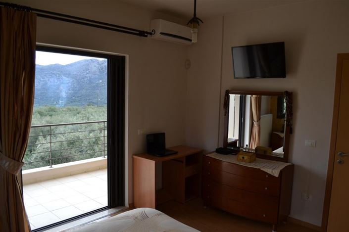 Image No.20-4 Bed House for sale