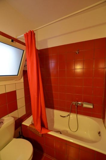 Image No.14-9 Bed Bungalow for sale