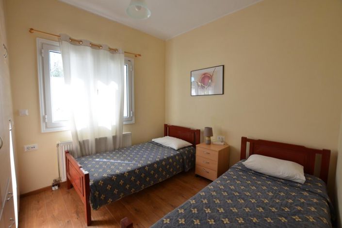 Image No.25-9 Bed Bungalow for sale