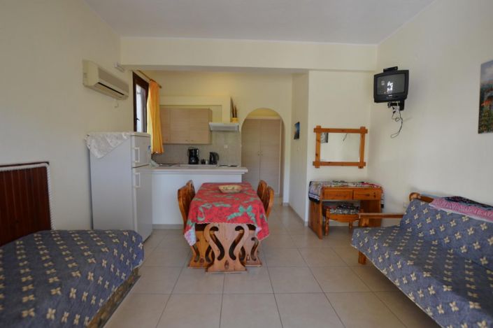 Image No.6-9 Bed Bungalow for sale